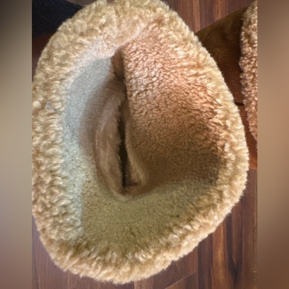 BOUTIQUE Brown Heeled Winter Boots Faux fur Lined Size 10 - Picture 7 of 12